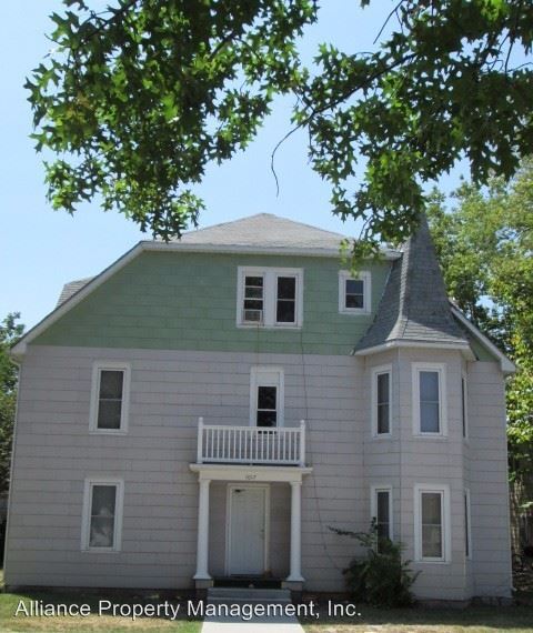 Primary Photo - 1017 Laramie St