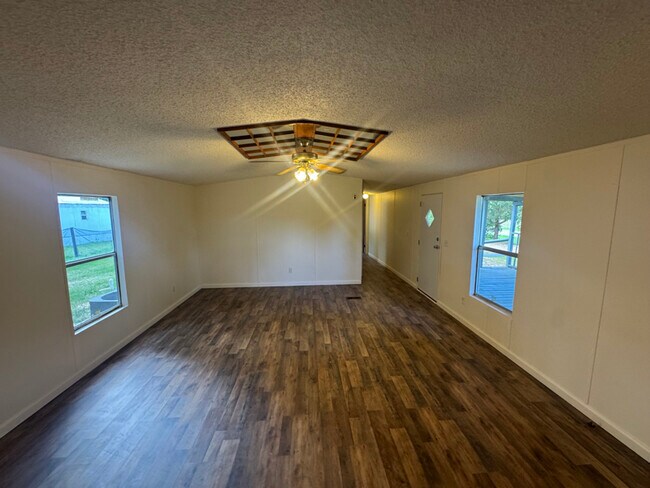 Foto del edificio - 1341 County Rd 1135