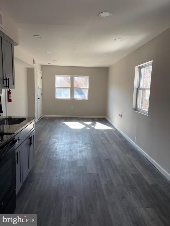 Building Photo - 105 Devereaux Ave