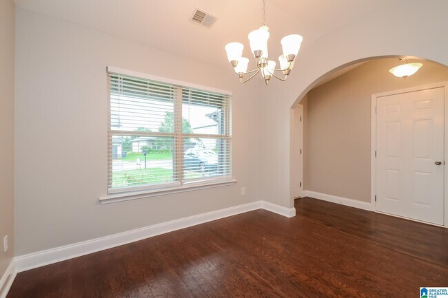 Building Photo - 100 Briar Ridge Ln