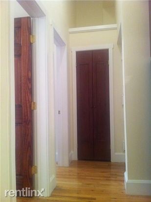 Building Photo - 335 W 51st St