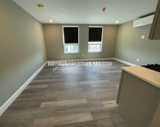 Foto del edificio - 180 Shirley Ave