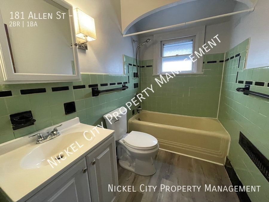 Foto del edificio - 181 Allen St