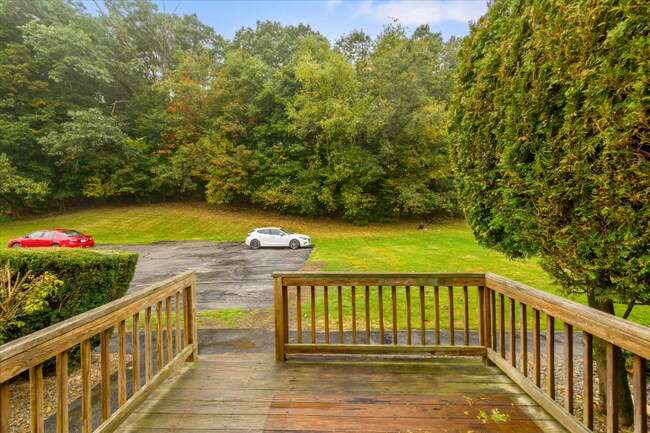 Building Photo - 34 Boyce St