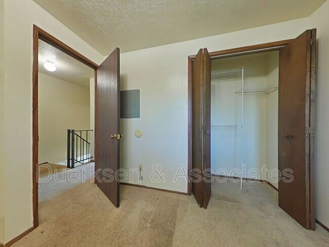 Foto del edificio - 1465 NW Division St