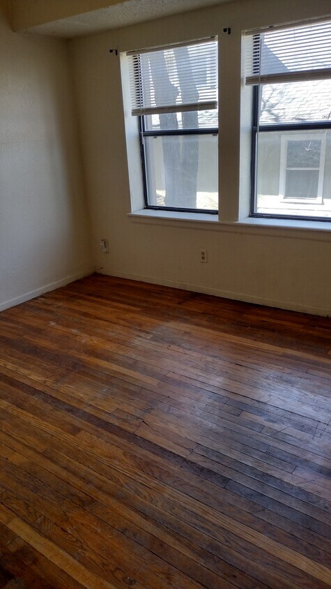 Foto del edificio - 3431 Holmes St