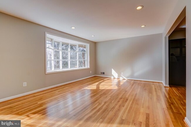 Foto del edificio - 6417 Earlham Dr