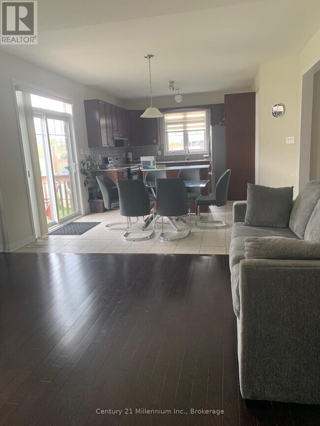 Photo du bâtiment - 97 Kirby Ave