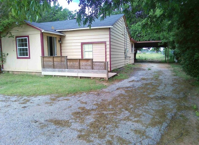 Building Photo - 5304 Burkburnett Rd