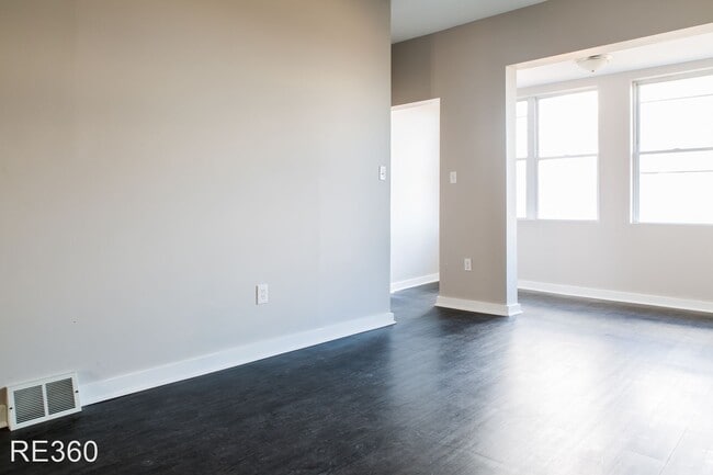 Building Photo - 3 br, 2 bath House - 1031 E Warrington Ave...