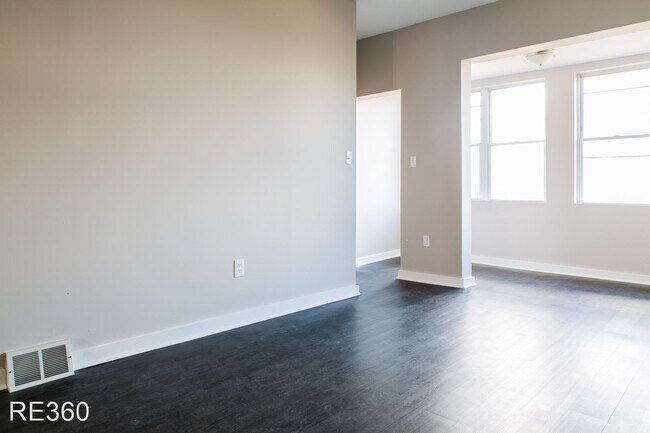 Foto del edificio - 3 br, 2 bath House - 1031 E Warrington Ave...