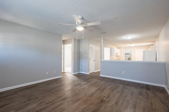 Foto del edificio - 2572 Marathon Dr