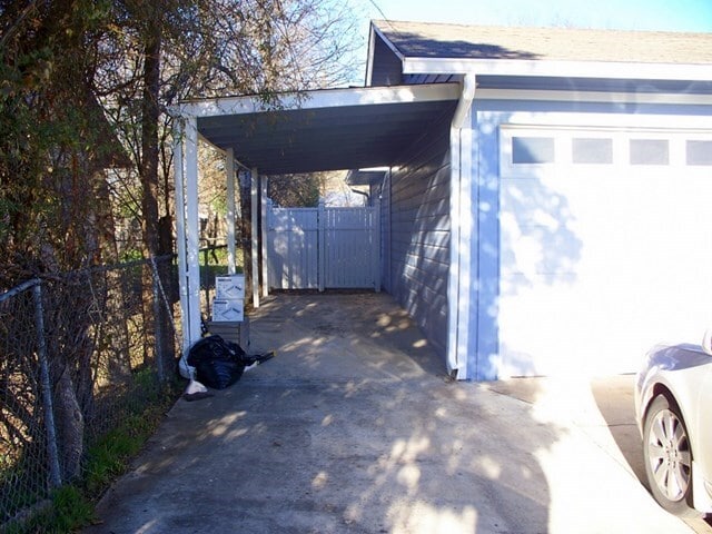 Building Photo - 344 Bluebonnet Dr