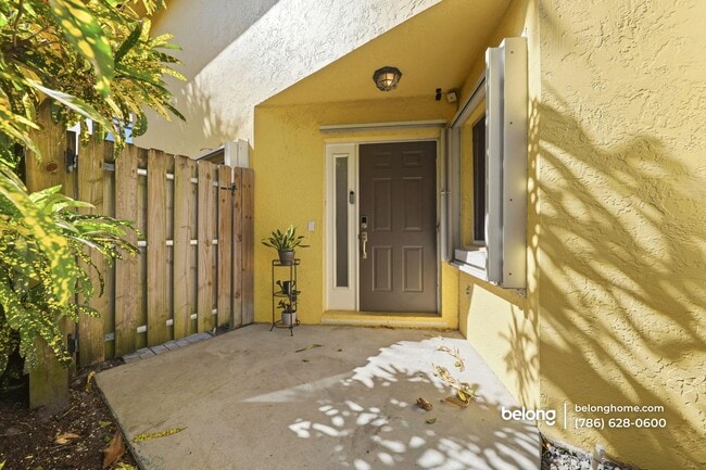 Foto del edificio - 616 SW 6th St