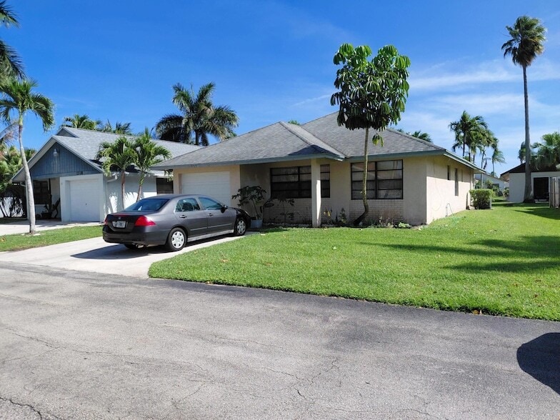 Photo - 1322 Pines Lane Unit