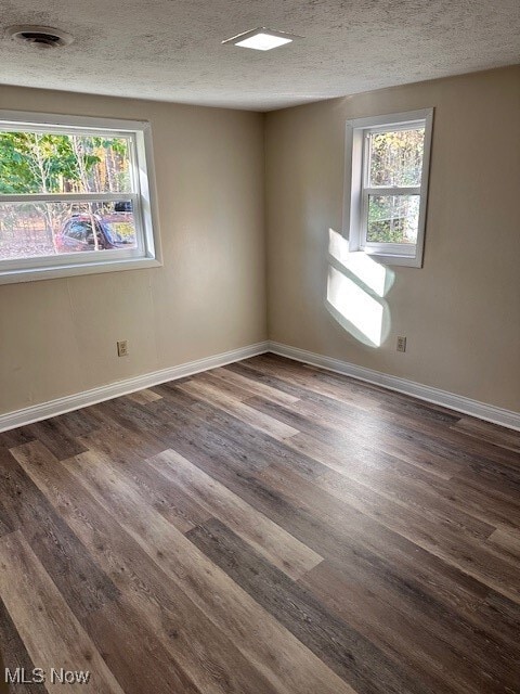 Building Photo - 3499 Dennis Ct