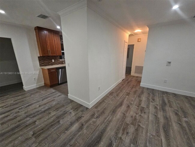 Photo - 425 NE 109th St House