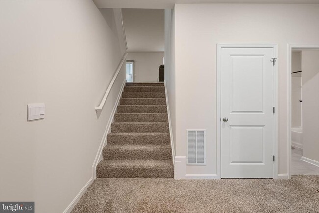 Building Photo - 124 Clerkenwell Dr