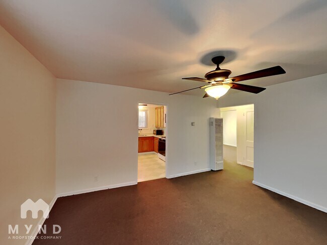 Foto del edificio - 2048 81st Ave