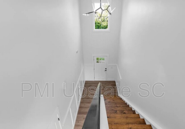 Foto del edificio - 310 Ben Johnson Rd