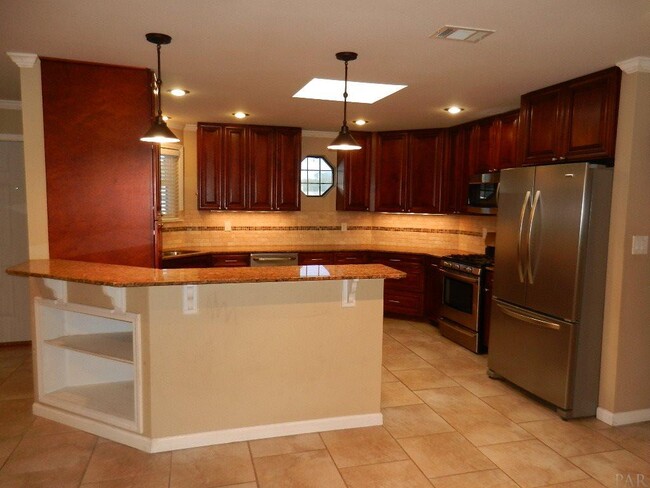 Building Photo - 644 Green Pine Dr