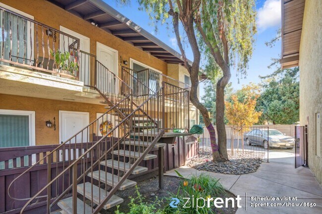 Foto del edificio - 2580 Homestead Rd