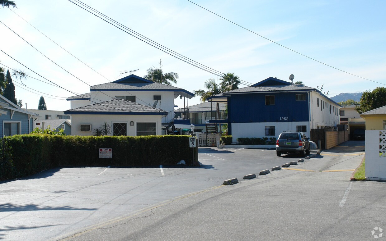 Foto del edificio - 1255 Boynton St