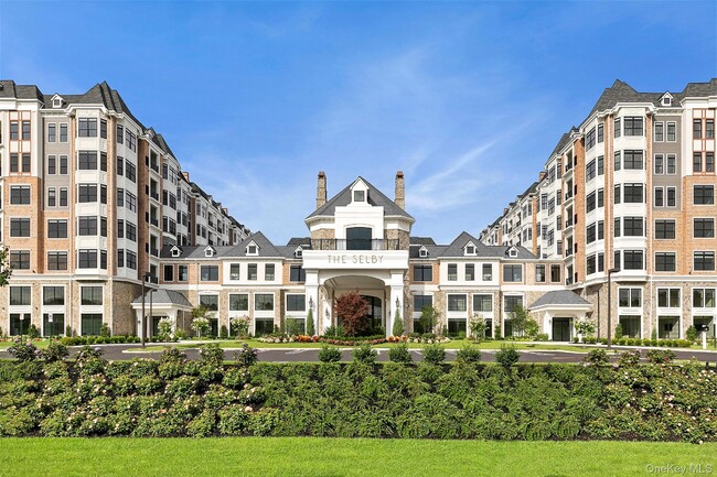 Foto del edificio - 695 Merrick Ave