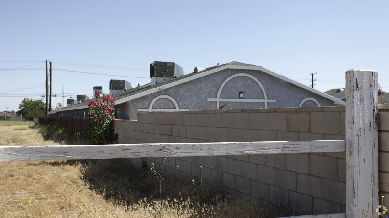 Building Photo - 16230 Sequoia Ave