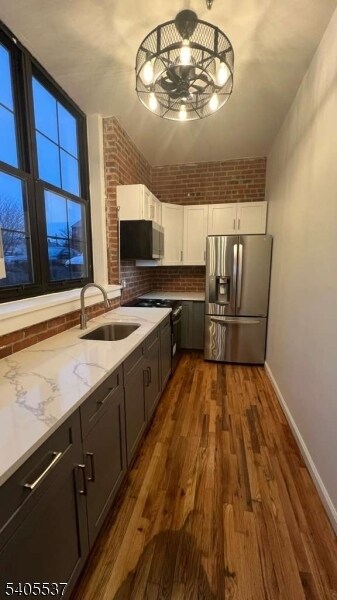 Foto del edificio - 384 Trenton Ave