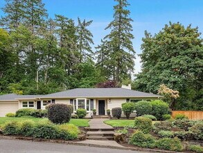 Building Photo - 5220 SW Richenberg Ct