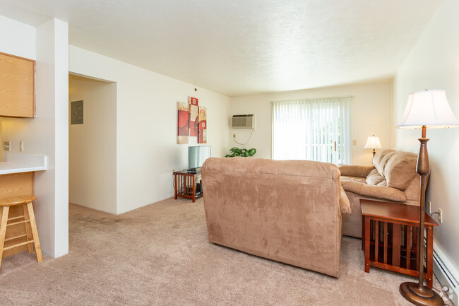 2 BR, 1 BA - 960 SF - Stoughton Estates Apartments