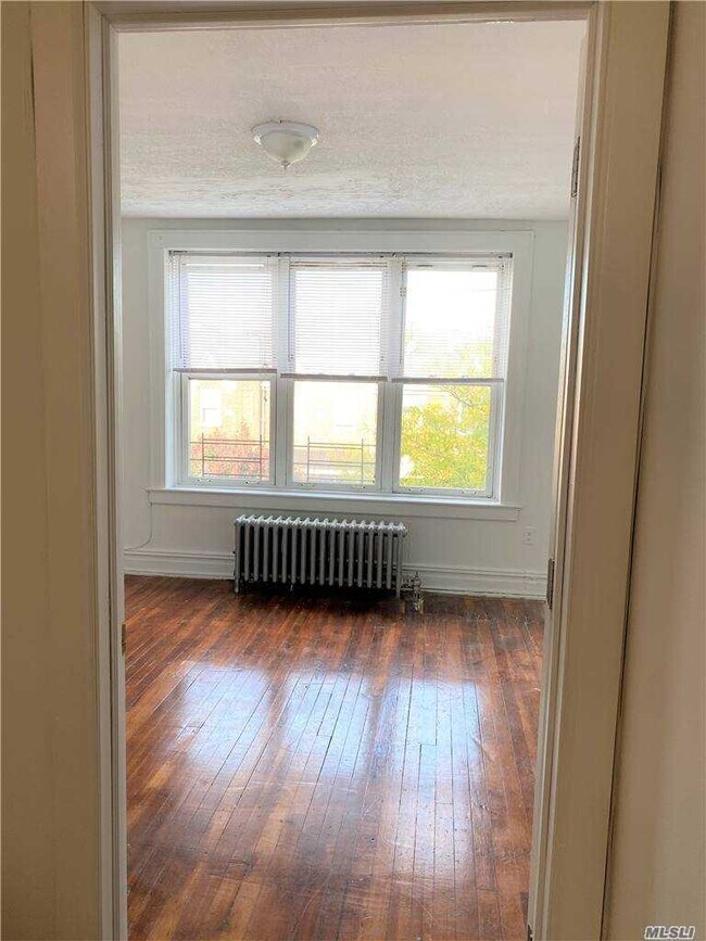 Building Photo - 30-53-53 49th St