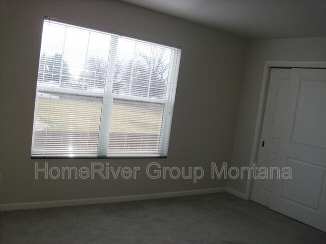 Foto del edificio - 136 N Grant St