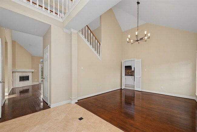 Foto del edificio - 14135 Swallowfield Dr