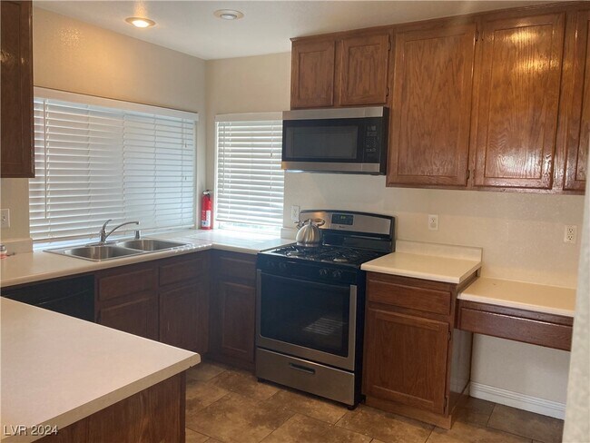 Building Photo - 1021 Olive Mill Ln