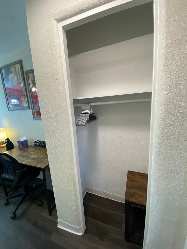 Foto del edificio - 2706 5th St NW