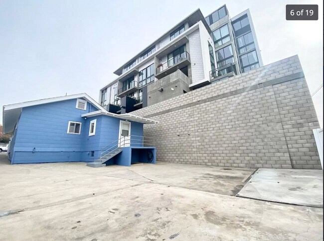 Building Photo - Don't miss out!! 2 Br/1 BA Home!!