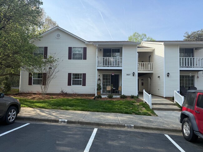 Foto del edificio - 2 BR in Charlestown Square