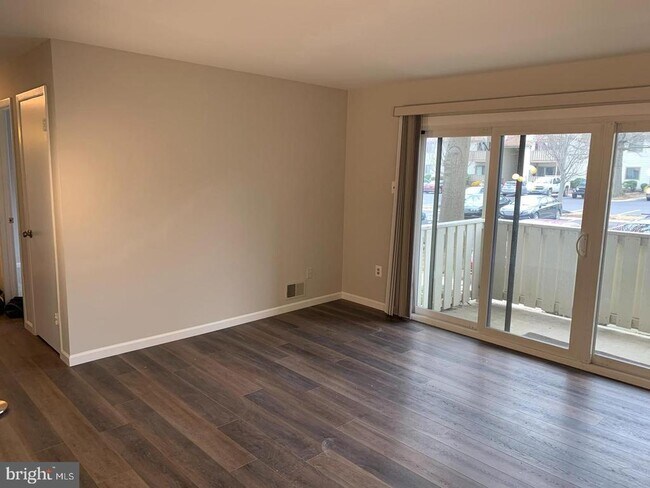 Foto del edificio - 2101 Jefferson Ct