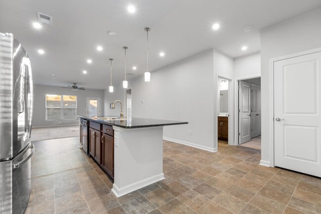 Building Photo - Beautiful 3 bed/2 bath Home in Griffin in Senior Community!