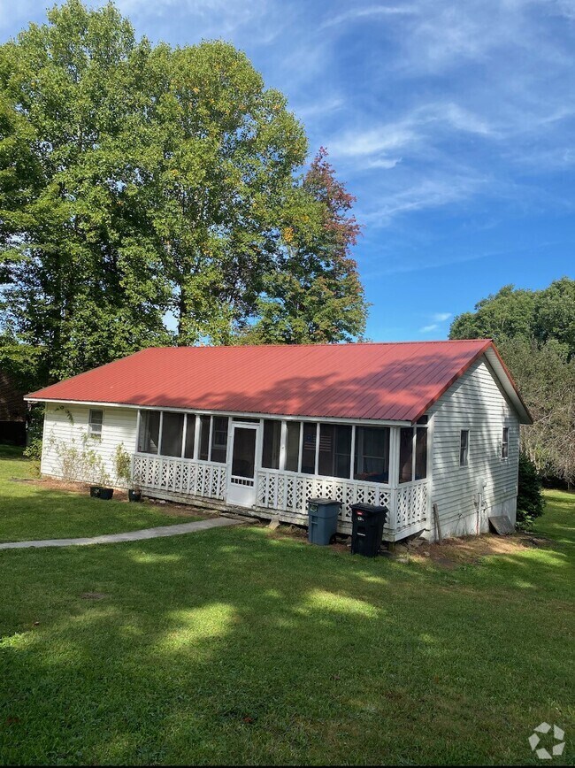 Apartments For Rent in Athens, WV with Hardwood Floors 1 Rentals