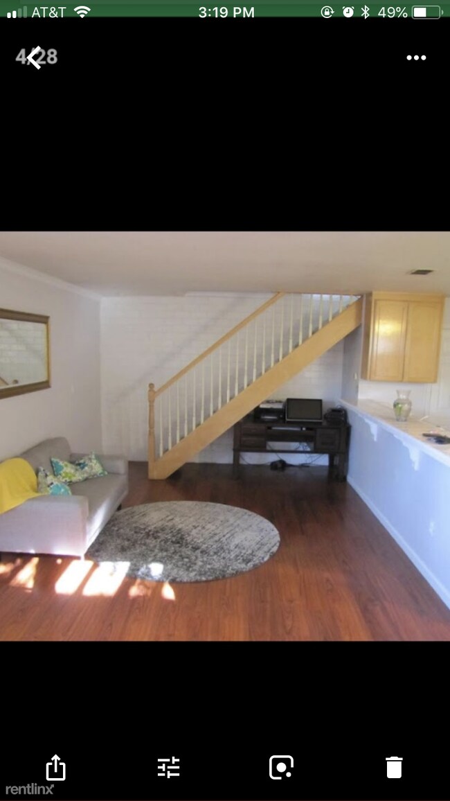 Building Photo - 2 br, 1.5 bath Condo - 820 Blossom Hill Rd