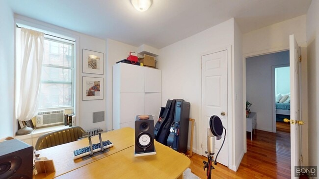 Building Photo - 132 Ludlow St