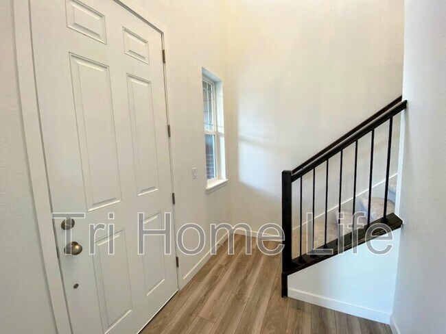Foto del edificio - 17676 Olive St