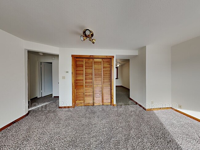 Foto del edificio - 5118 W Hoffman Pl