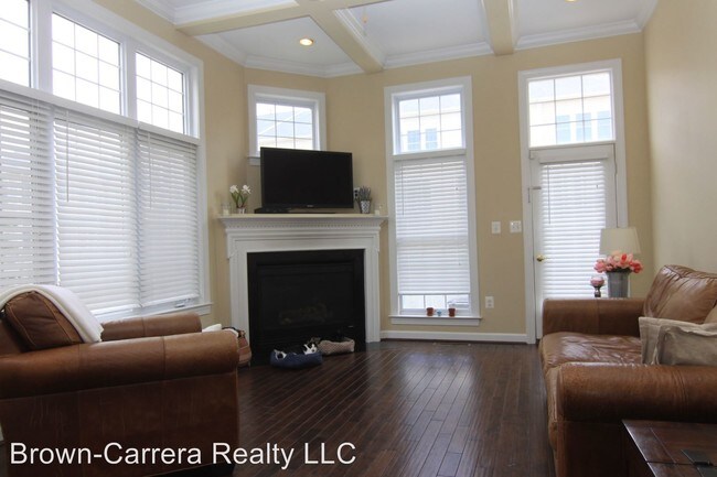 Building Photo - 5 br, 4.5 bath House - 24892 Castleton Dr.
