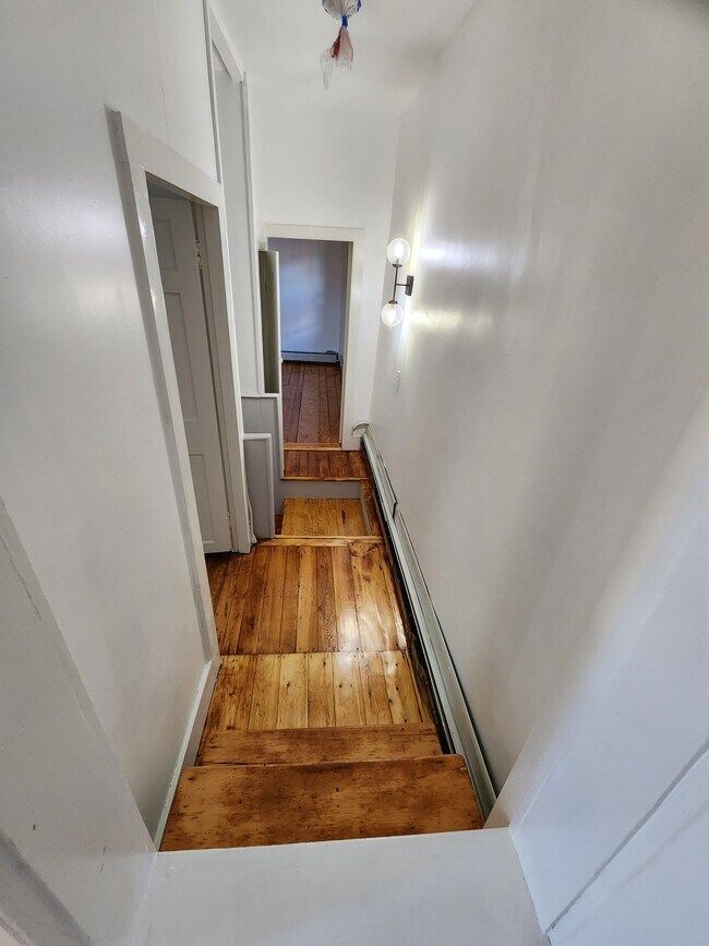 Salón del piso superior - 134 State St