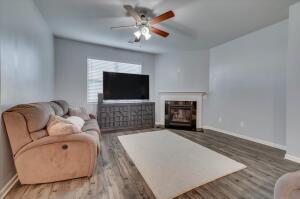 Building Photo - 445 Saffron Ct