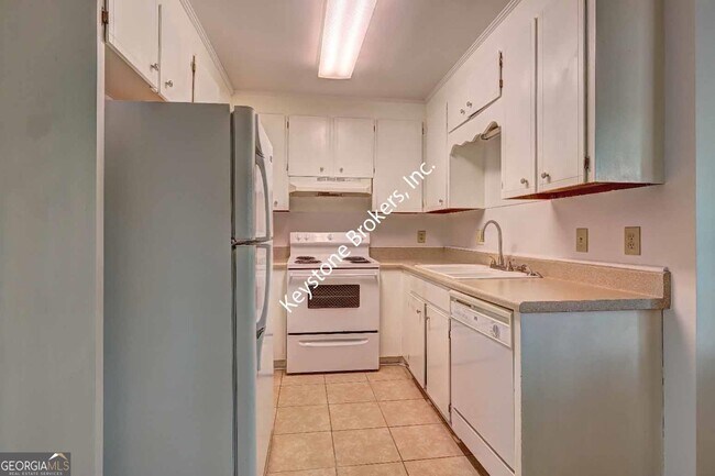 Building Photo - 119 Windermere Cir